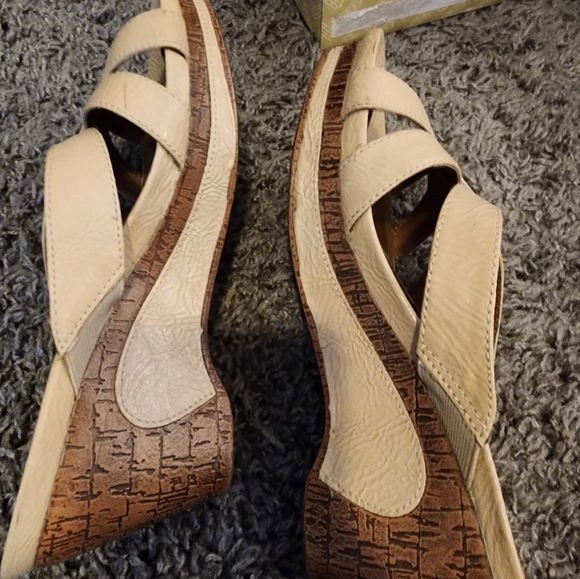 Naturalizer laverne wedges - Picture 5 of 6